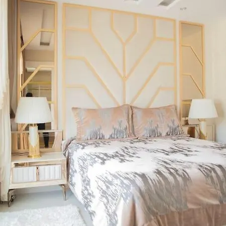 Yekta Trade Center Duplex * ألانيا